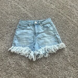 Light Denim Frayed Jean shorts!